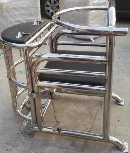 AZY-BR1型 不锈钢审讯椅(软包型)(图3)